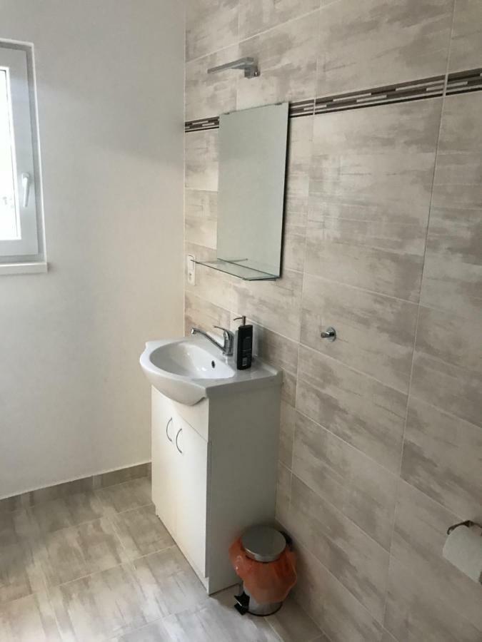Apartment Sarka Hostka  Buitenkant foto