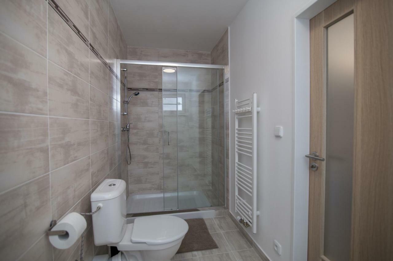 Apartment Sarka Hostka  Buitenkant foto