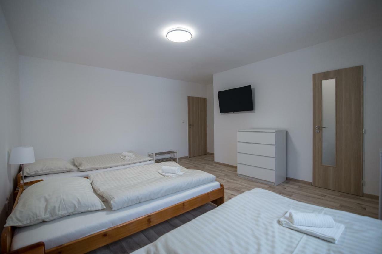 Apartment Sarka Hostka  Buitenkant foto
