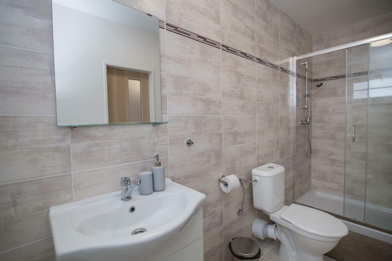 Apartment Sarka Hostka  Buitenkant foto